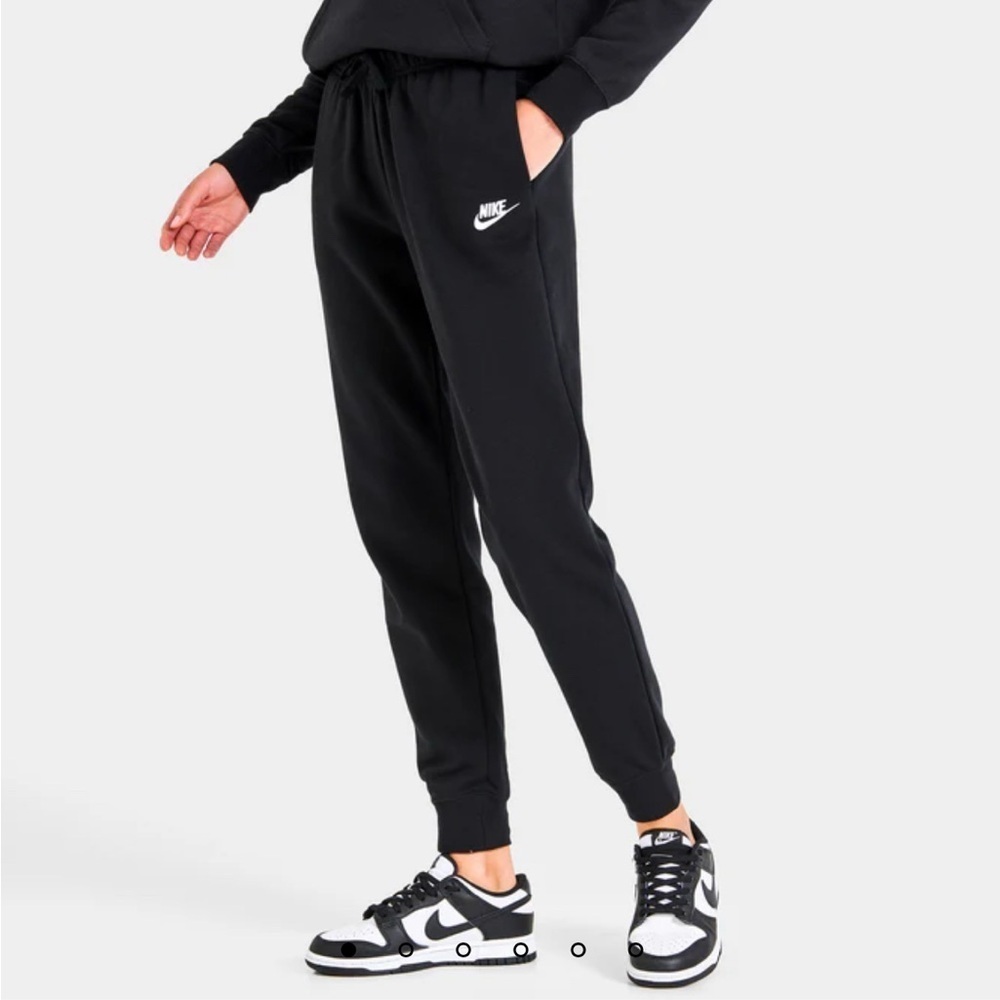 Women’s Nike Logo Joggers XS